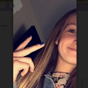 Meet your Posher, Elyse